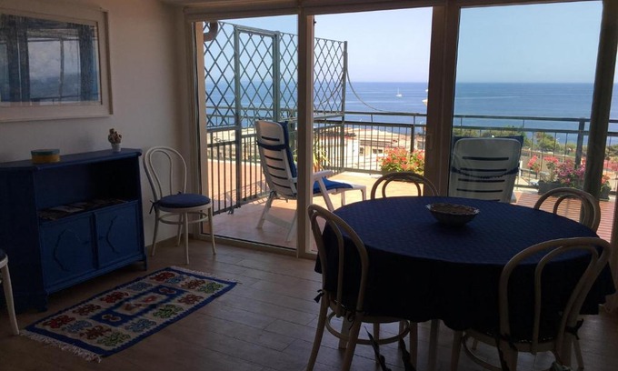 Picanello-Ognina-Barriera-Canalicchio Apartment | Europa Guest House