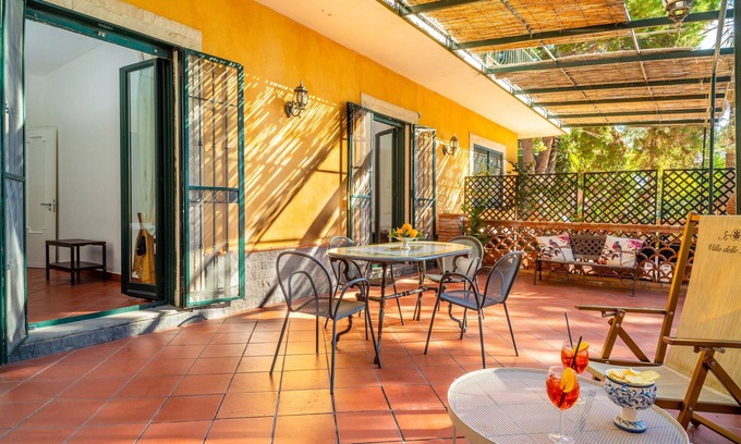 Aci Castello Apartment | 'Family resort in villa with pool'