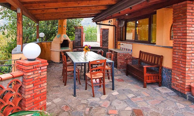 Mitogio House | holiday home, Francavilla di Sicilia in Um Taormina - 5 persons, 3 bedrooms
