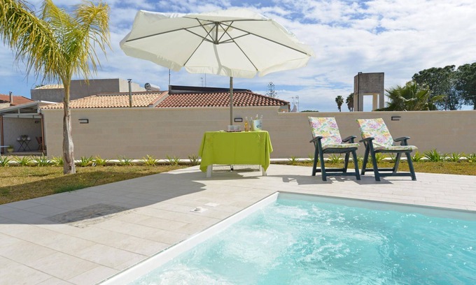 Fontane Bianche House | Holiday home with private pool, Fontane Bianche