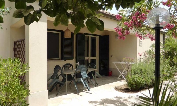 Marina di Modica House | Holiday house Marina di Modica for 1 - 4 persons with 2 bedrooms - Holiday home