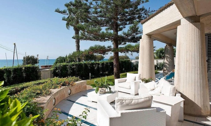 Marina di Modica Villa | holiday vacation seaside villa rental italy sicily
