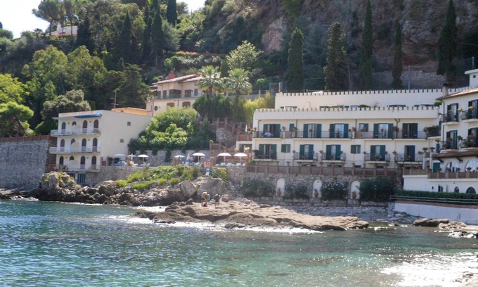 Chianchitta-Trappitello Apartment | Homerez - Nice appartement 2 km away from the beach for 2 ppl. at Taormina