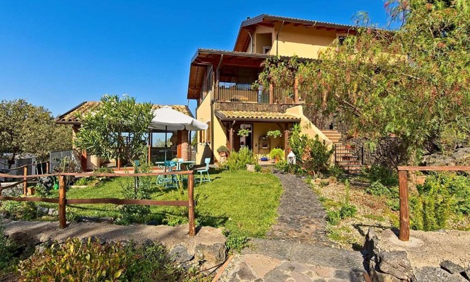 Ragalna Apartment | HORSE HOUSE