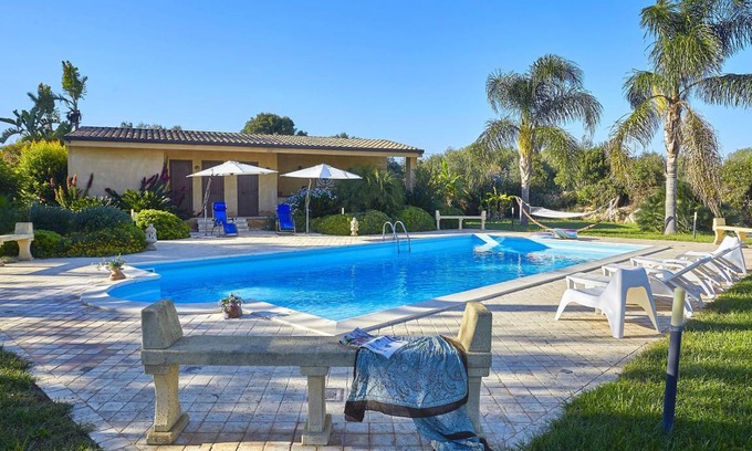 Castelvetrano House | House ∙ 4 bedrooms ∙ 8 guests