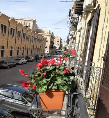 Corso dei Mille - Sant'Erasmo Bed & Breakfast | 16 m² Bed and breakfast ∙ 3 guests