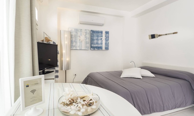 Marina di Ragusa Apartment | Just 100 meters from one of the most beautiful and renowned beaches of the Ragusa’s coast,