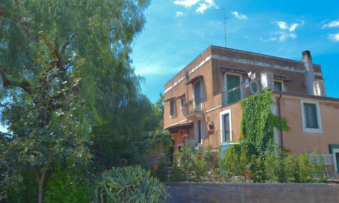 Viagrande Bed & Breakfast | La Fagianaia