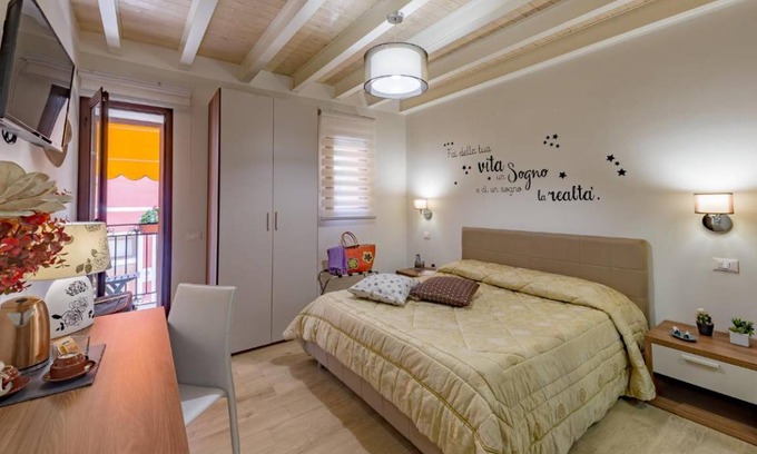 Sciacca Historic Centre Cabin | La Finestra sul Cortile - Deluxe Double Room with Balcony