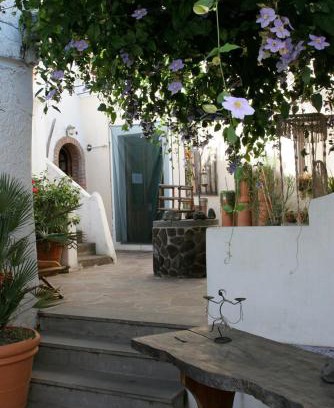 Stromboli Bed & Breakfast | La Lampara