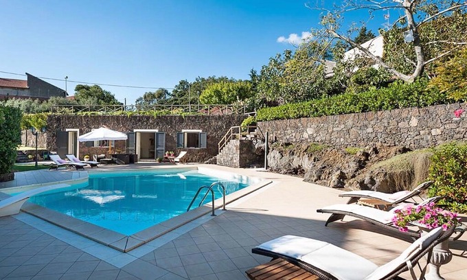Ragalna Villa | Luxurious Villa in Ragalna with Private Pool