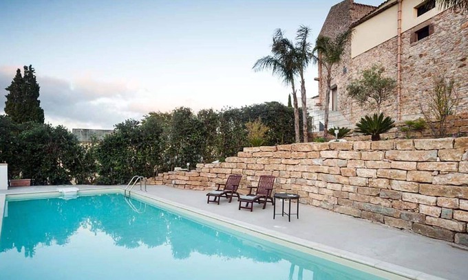 Buseto Palizzolo House | Luxury Holiday Home in Buseto Palizzolo with Swimming Pool