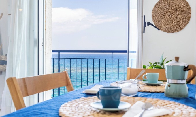 Giardini Naxos Apartment | Mari Sea Home-Mediterranean Room