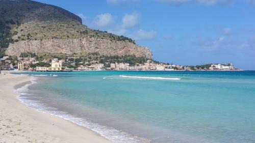 Partanna Apartment | Mondello Rose House