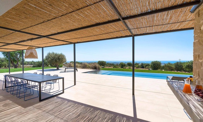 Scicli Villa | My Rental Homes - Villa Campo Verde with pool, garden, sea view