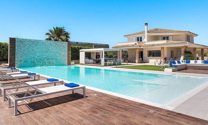Fontane Bianche Villa | My Rental Homes - Villa Agorà with private pool