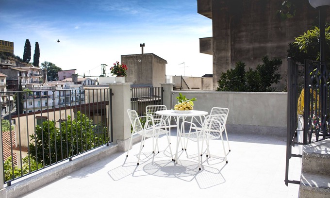 Taormina House | NEW Casa Corvaja Down - 300 meters from the center/private parking space