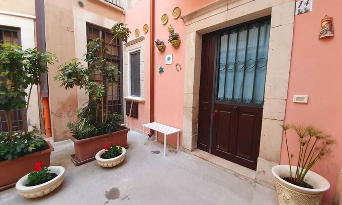 Eastern Sicily House | One Love Ortigia
