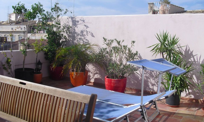 Ortigia Apartment | Ortigia, 5 min from the sea and the Duomo, luminous casa, large flowered terrace