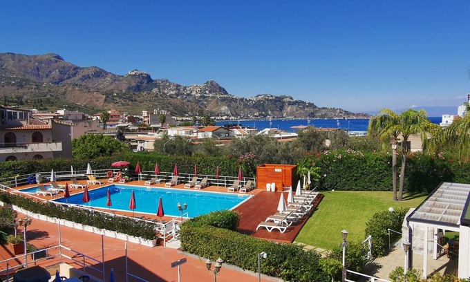 Giardini Naxos House | Residence Villa Giardini