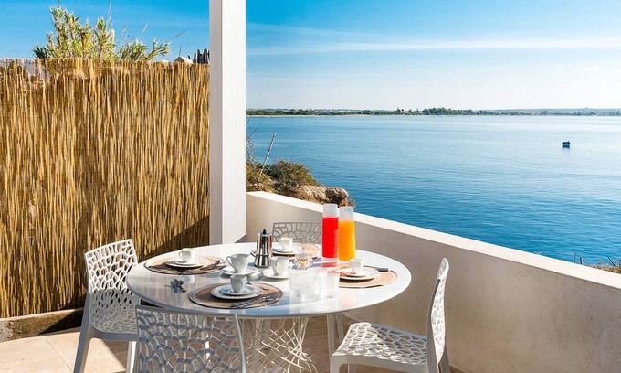 Santa Maria del Focallo Villa | Sea front modern house