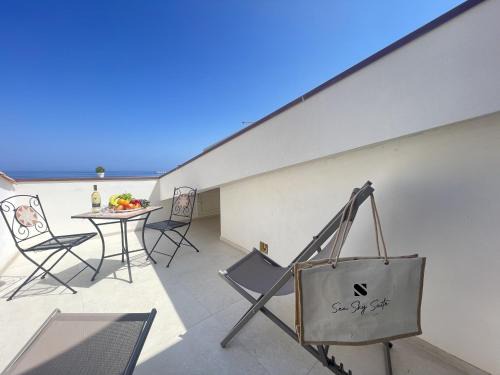 Old Town Apartment | Sea Sky Suite