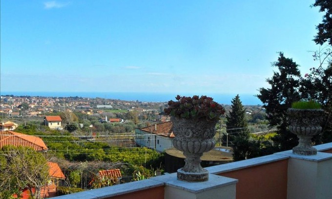 Viagrande Apartment | Spacious Villa Bonaccorso - Il Casale apartment in Viagrande with WiFi, private parking, private te…