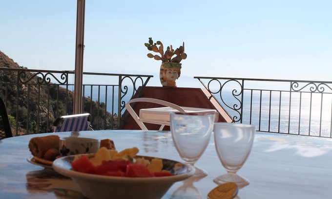 Taormina House | Spectacular view
