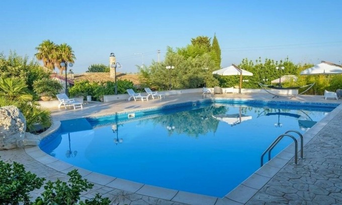 Casa Papa Villa | Splendid luxury residence converted from an old farmhouse with swimming pool and barbecue area, .