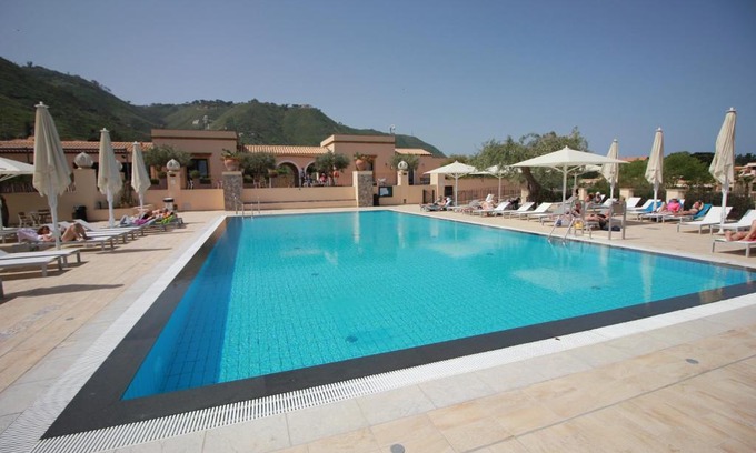 Mazzaforno Apartment | Sun House con piscina by Wonderful Italy