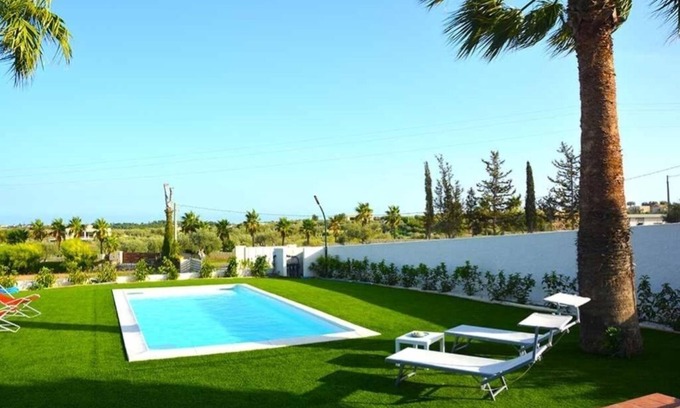 Marzamemi Apartment | Three Palms Houses San Lorenzo: Green Apartment