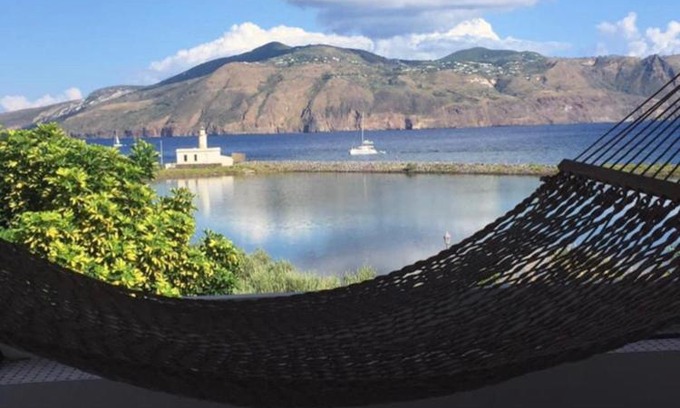 Lingua House | Vacanze Salina camera matrimoniale con terrazzo