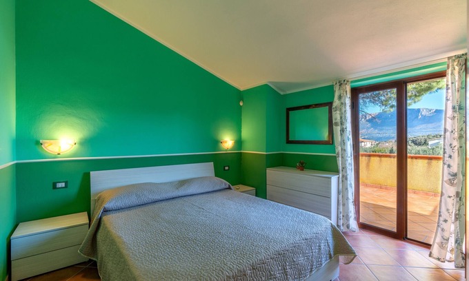 Trappeto House | Vacation Home "Casa Delle Pomelie" with Garden