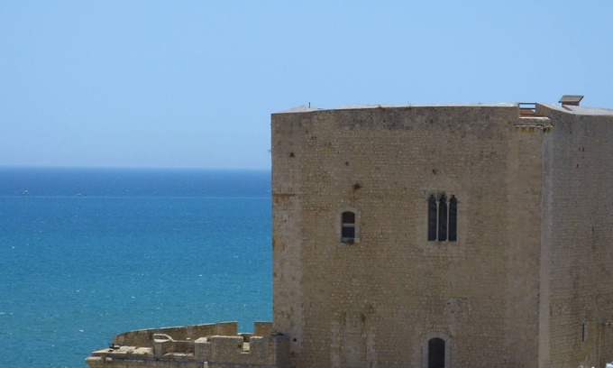 Pozzallo Apartment | Very bright beachfront apartment