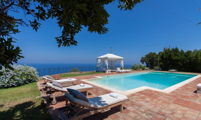 Sant'Ambrogio Villa | Villa ∙ 5 bedrooms ∙ 10 guests