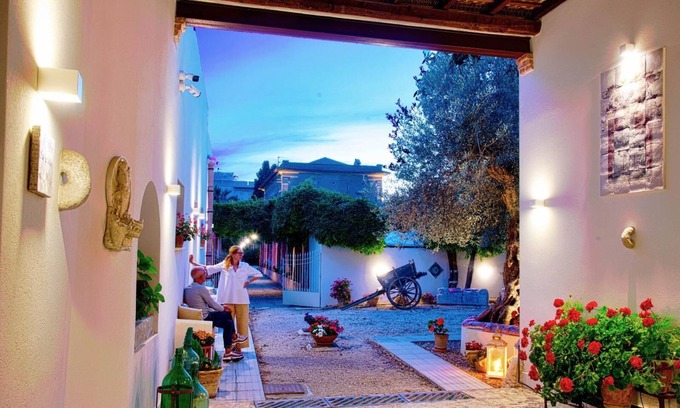 Casa Santa Apartment | Villa Angelina, La stalla: two bedrooms & two bathrooms apartment