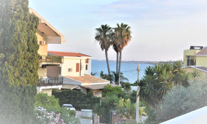 Avola Villa | Villa ANNY, newly renovated beachfront villa