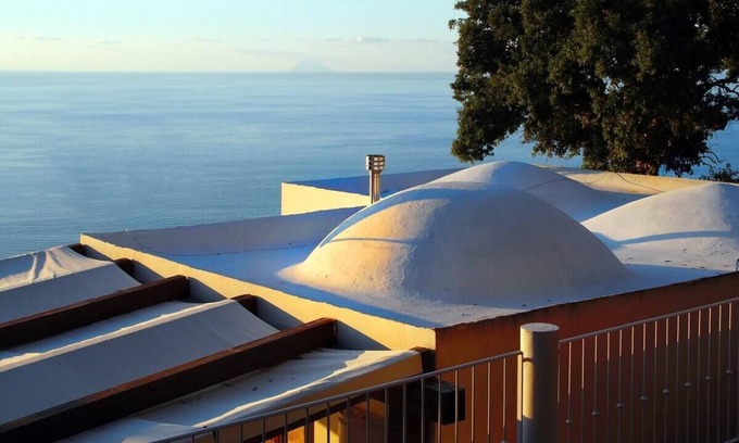Caronia House | Villa Dammuso – Infinity Pool and Dreamy Sea View