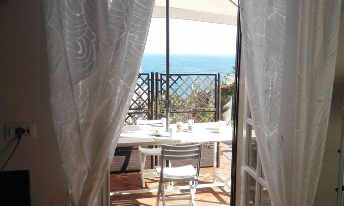 Santa Maria La Scala House | Villa Elena apartment 1