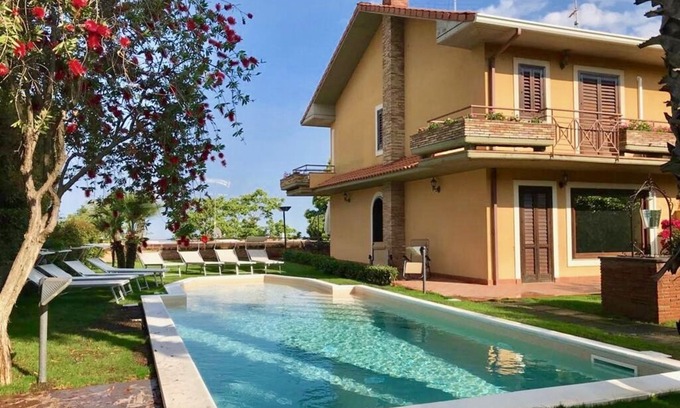 Viagrande Villa | Villa in Trecastagni with 5 bedrooms sleeps 13