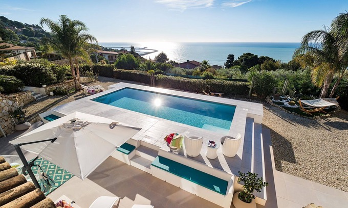 Licata Villa | Villa Licata for 6 People, Pirvate Pool, Sea View, WiFi, A/C, Garden, Best of Sicily