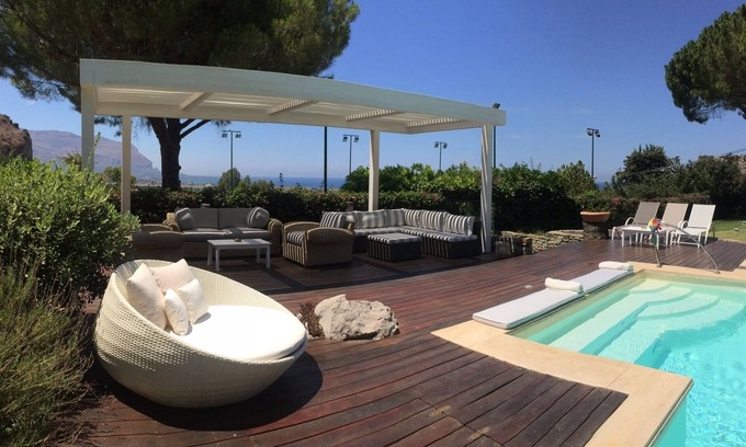 Capaci Villa | VILLA LOLJ PARK AND POOL