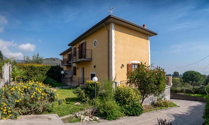 Trecastagni House | Villa Marazia by BarbarHouse