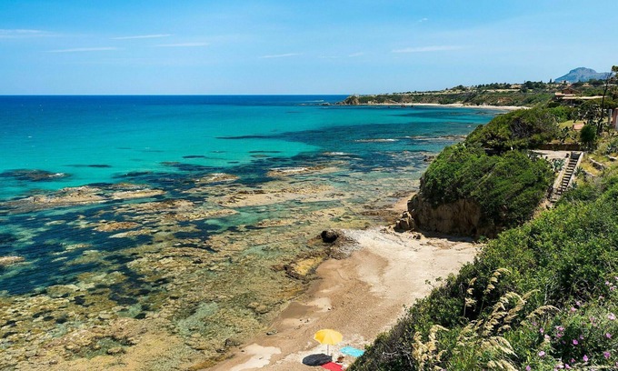 Cefalu Villa | Villa Nettuno - Holiday Rental by the sea in Cefalù, Sicily