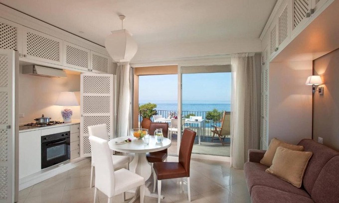 Mazzeo House | Villa Oasis Residence