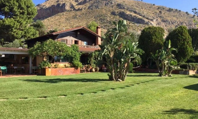 Partanna House | Villa Rosemada, Mondello