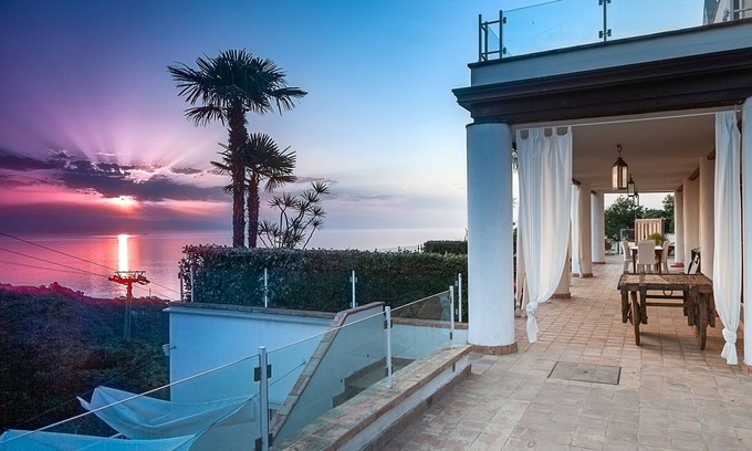 Taormina Apartment | VILLA ZAGARA GARDEN Seaview apartment with pool