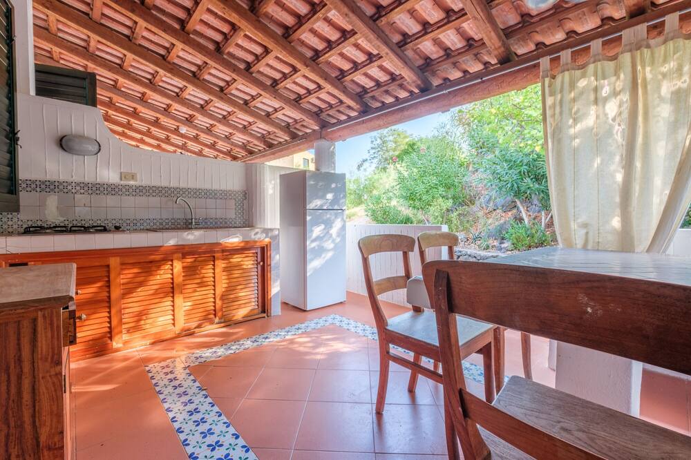 Vulcanello House | Vacation Home " Jerà 778 Vista Giardino" with Private Terrace