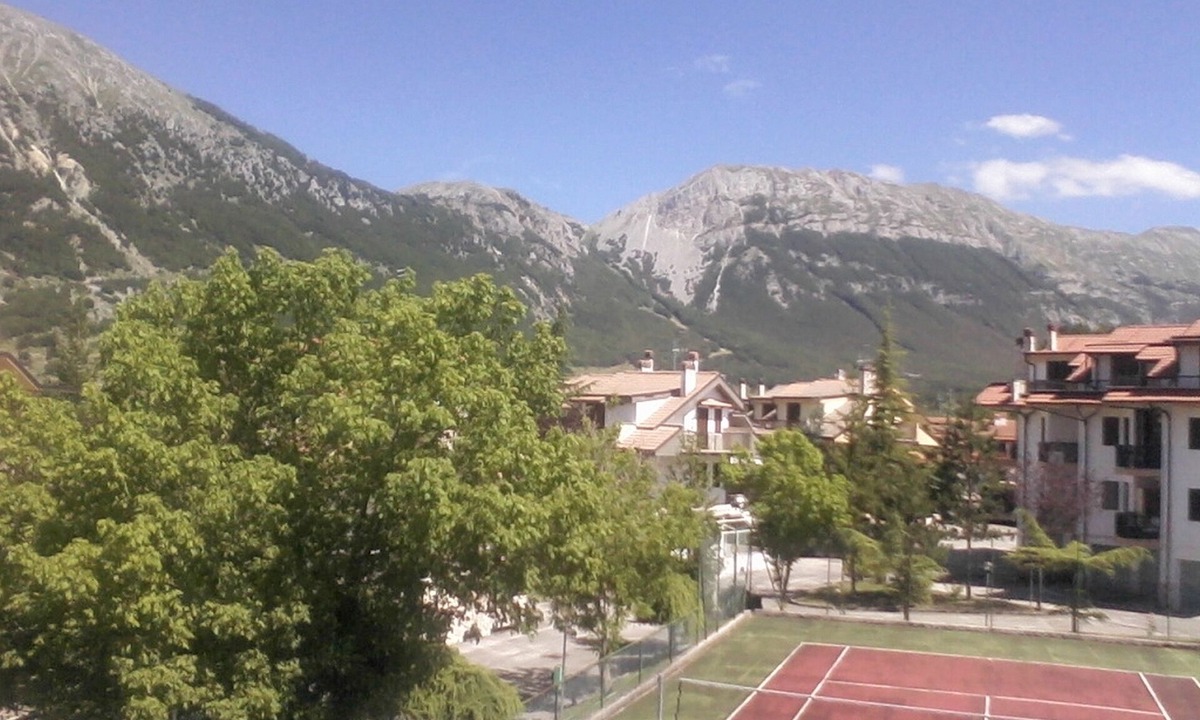 Campo di Giove Apartment | Mountain Holiday House with Garden, Terrace and Fireplace. Views