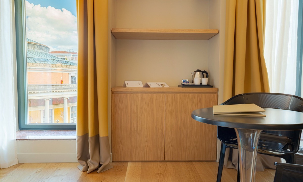 Ruggero Settimo Hotel | Hotel Politeama